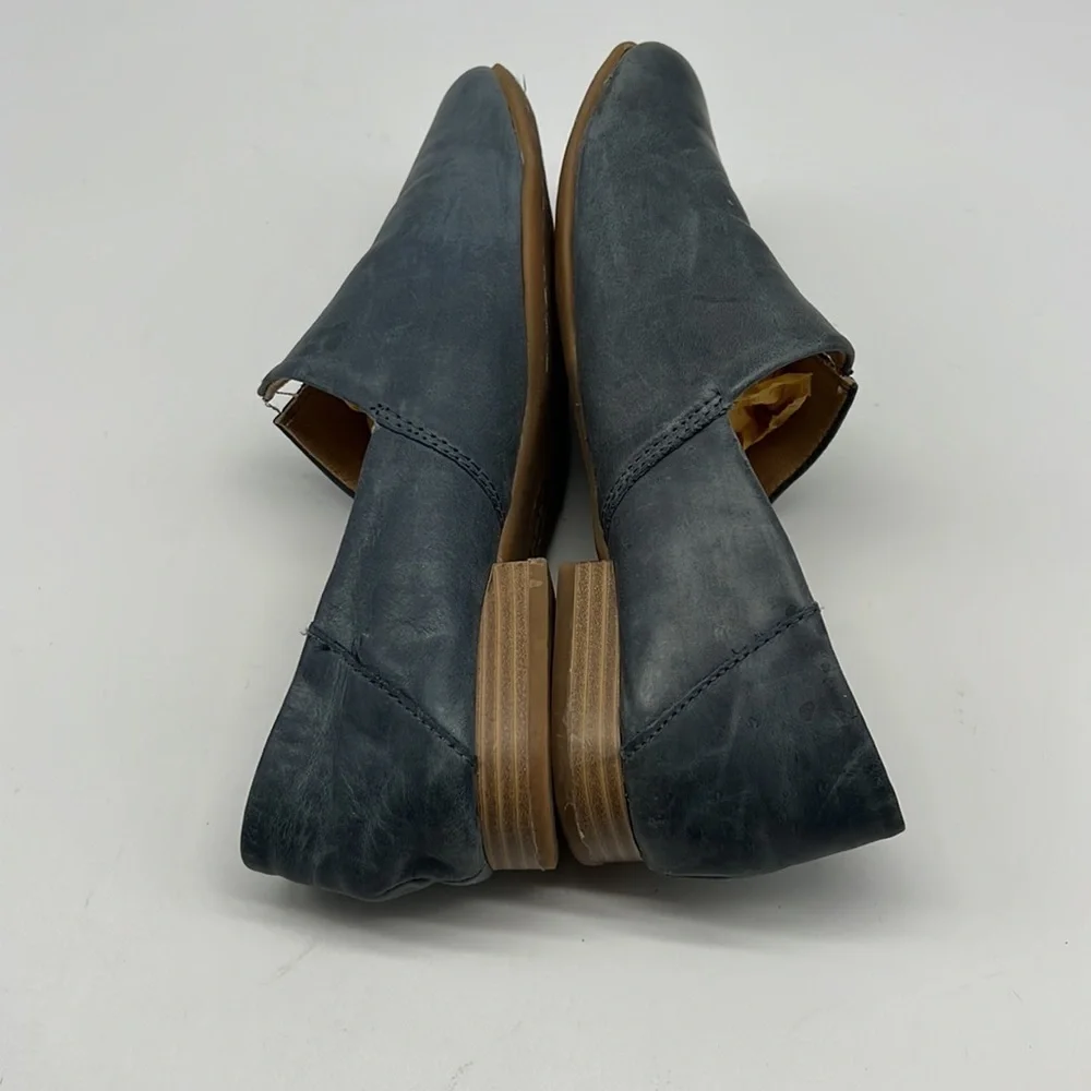 b.o.c  Blue Leather Loafers size 7